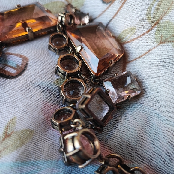 J. Crew Brand Statement Necklace Huge Abstract Apricot Light Rose Stones Brass - Picture 16 of 16